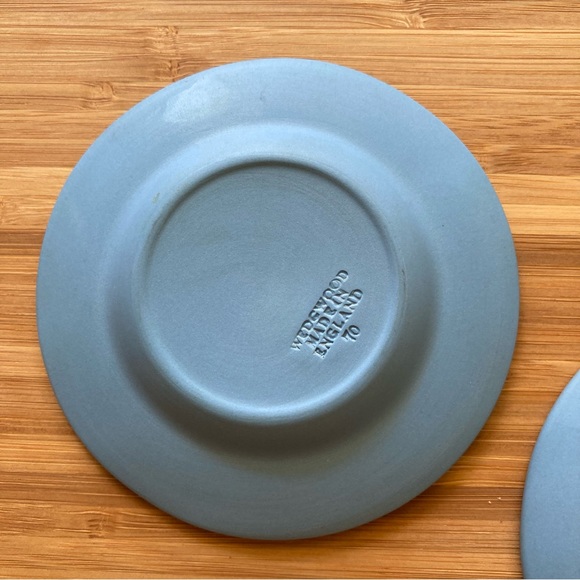 Vintage Blue Jasperware Wedgwood Ashtrays - Picture 5 of 7